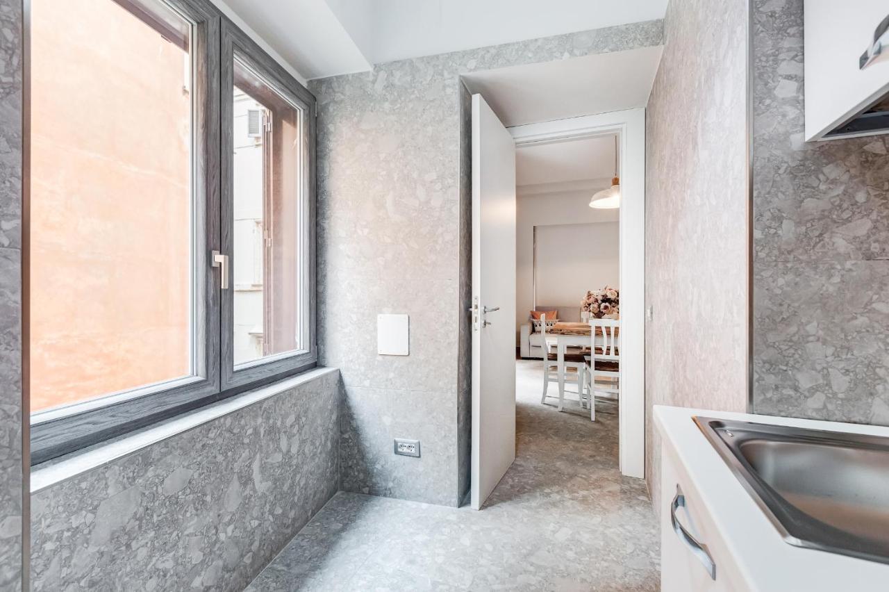 Trevi Fountain - Shabby - Romedreamhome Exteriör bild