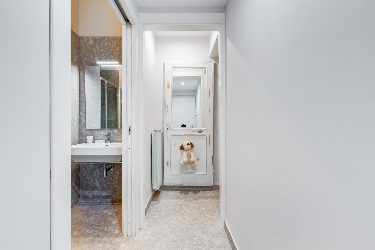 Trevi Fountain - Shabby - Romedreamhome Exteriör bild
